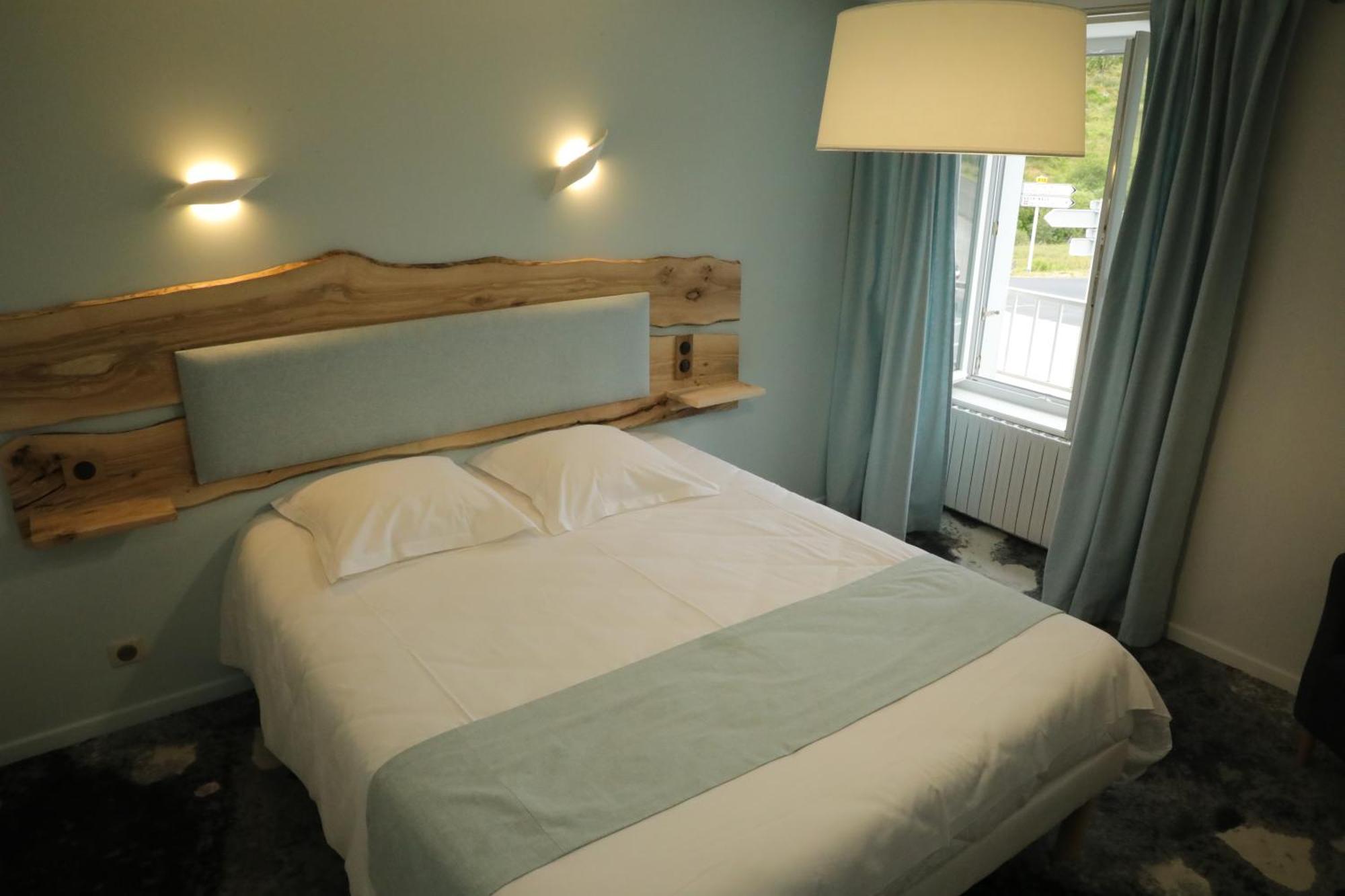 Le Relais De L'Aubrac Hotel นาสบินาล์ส ภายนอก รูปภาพ